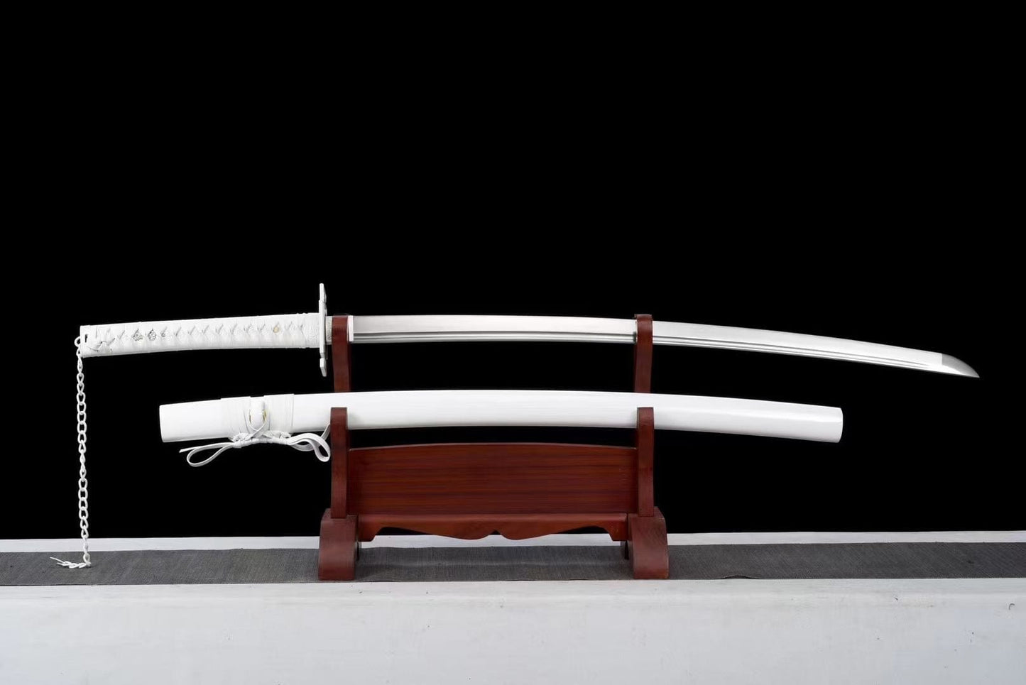 Hand Forged Anime Bleach Ichigo Bankai Sword Tensa Zangetsu Hand Polished Spring Steel