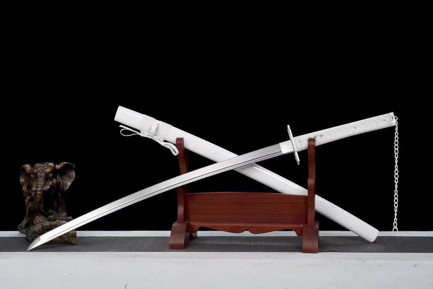 Hand Forged Anime Bleach Ichigo Bankai Sword Tensa Zangetsu Hand Polished Spring Steel