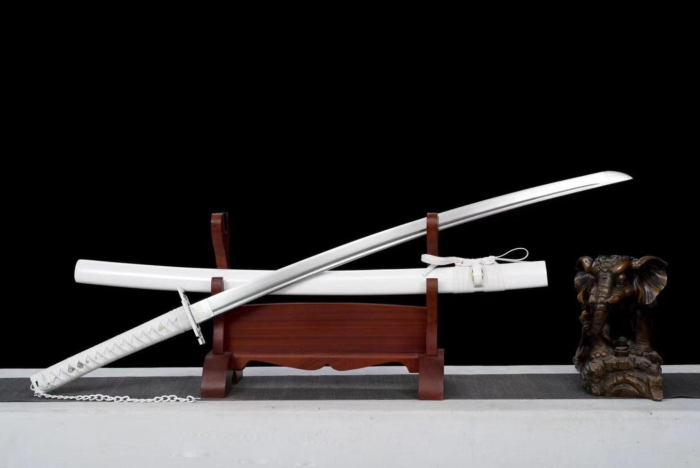 Hand Forged Anime Bleach Ichigo Bankai Sword Tensa Zangetsu Hand Polished Spring Steel