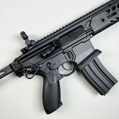 MCX Gel Blaster With Forward And Backward Movable Bolt