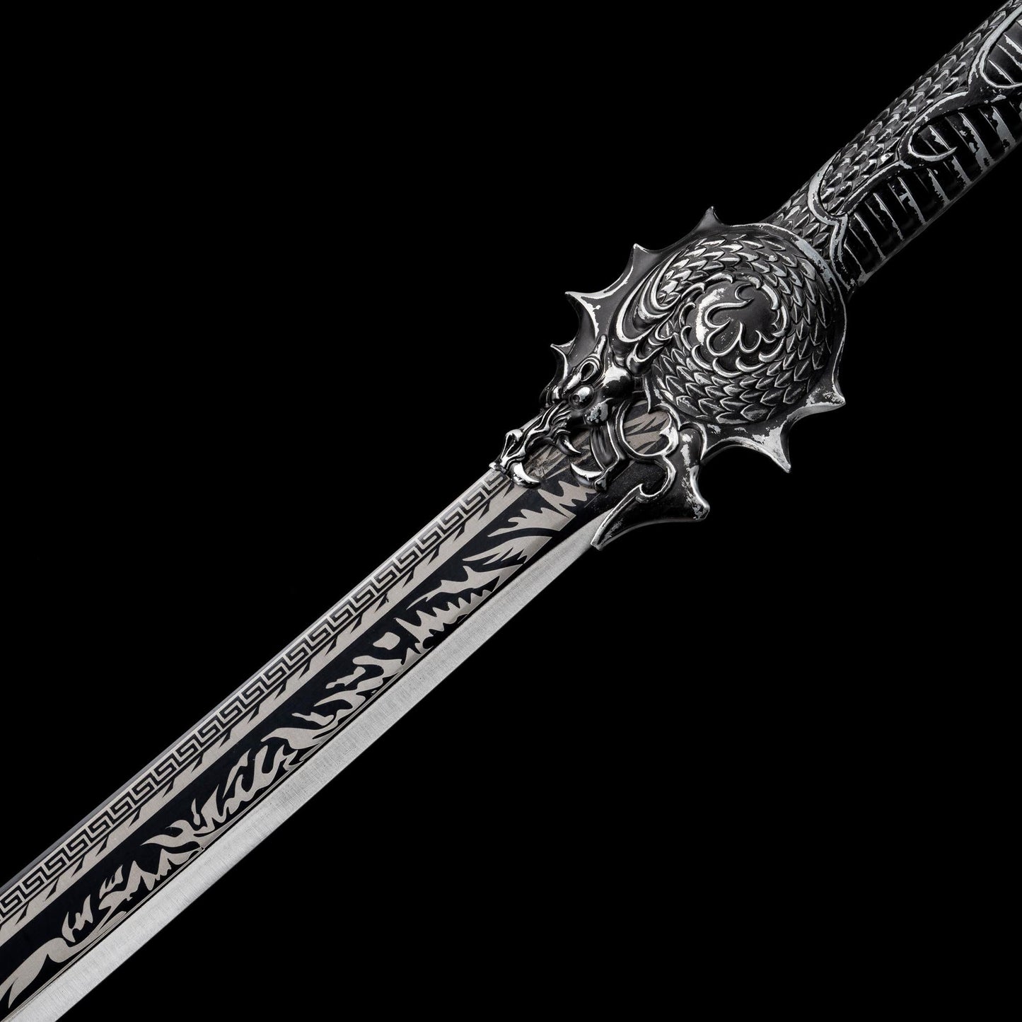 Dragon Roar Combat Blade