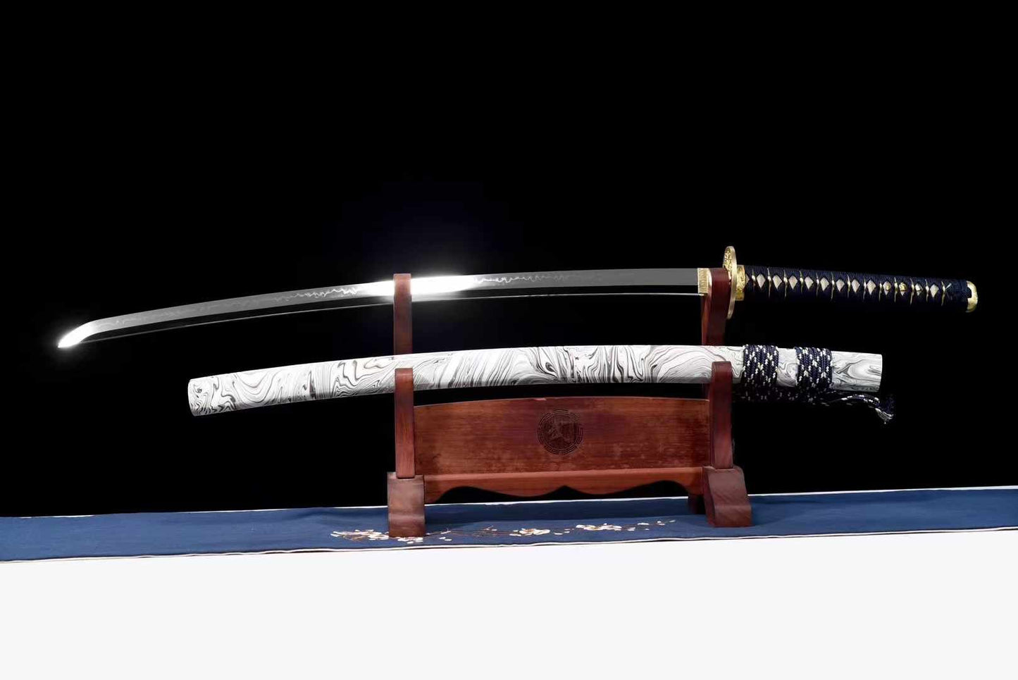 T10 Wave Katana with Mirror-Polished Finish